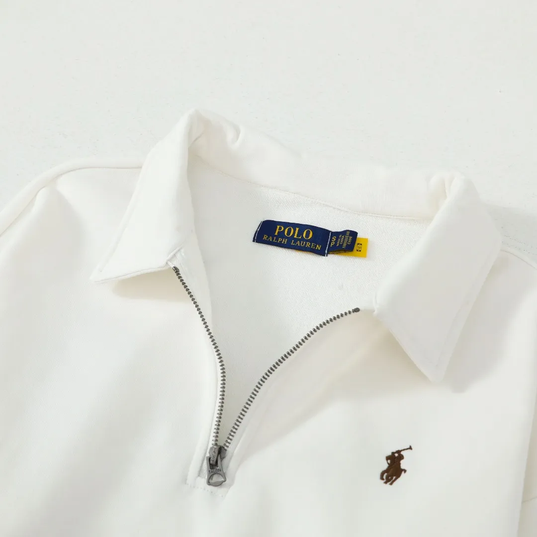P260 #R99 Ralph Lauren pony logo eight-color half-zip lapel sweatshirt. Wear three times in one suit, easy to switch styles: Fully stand-up collar mode: crisp lapel three-dimensional windproof, taking into account warmth and cool lines, full of coolness ▫️Half-open lazy mode: slightly exposed collarbone, relaxed and comfortable | Pair with a shirt or high collar to show the intellectual atmosphere ▫️Full-open V-neck mode: Visually extends the neck-shoulder ratio | Stacking is more layered, hiding the flesh and making it look slimmer, making it easy to wear with a sense of luxury. Genderless design, shared wardrobe concept: White is gentle and elegant | Black is cool and slimming | Both colors can be used to create a couple CP look. 8 colors are available in the full line | From classic to soft | Meet all daily and occasion dressing needs Quality is reflected in the details: Micro-label logo embroidery | Loose but not procrastinating tailoring | High-grade fabrics ensure a comfortable fit. Easily manage various scenarios such as workplace commuting, weekend leisure, and date travel, effortless chic is the definition of effortless chic.  Color: Black White Navy Mint Green Khaki Pink Yellow Army Green Size: S M L